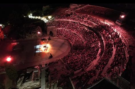 Tutti In Piedi Per Ludovico Einaudi Al Teatro Greco Sold Out E Cinque