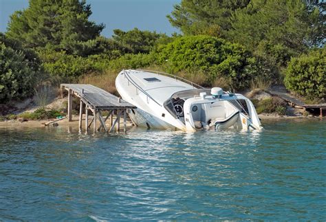 Гараж для катера на воде (43 фото) - фото - картинки и рисунки: скачать ...