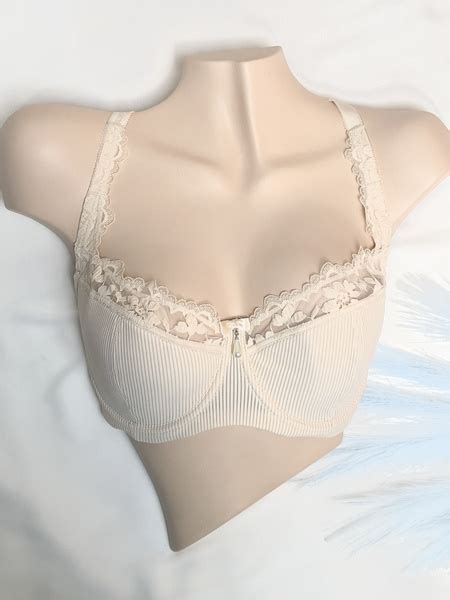 Бюстгальтер Charmwomen - купить с доставкой по выгодным ценам в ...