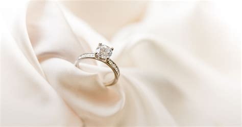 Saan Aabot Ang Php299 Mo Engagement Ring Post Goes Viral Online The