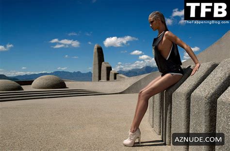 Rosie Huntington Whiteley Nude And Sexy Photos Collection From Various Events And Photoshoots