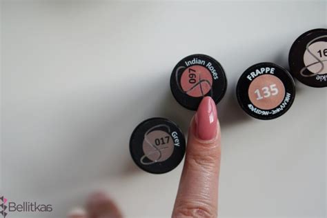 Semilac W Odcieniach Nude Kolor W W Jednym Manicure Bellitkaa Blog