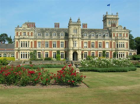 Duke of Northampton | English castles, English manor houses, Castle