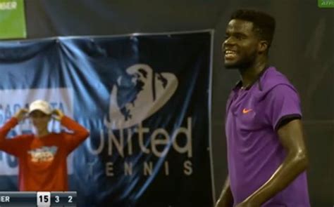 Watch Couple S Noisy Sex Next To Tennis Court Interrupts Match As Players Can T Concentrate