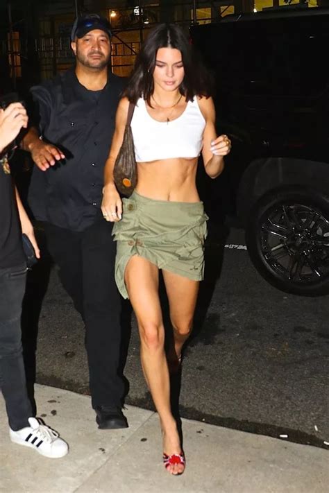 Kendall Jenner Exposes A Hint Of Underboob And Her Toned Tummy In Crop