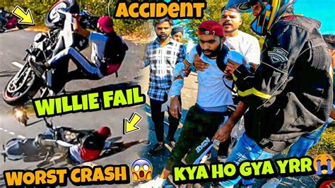 STUNTS CRASH While Fail Bike Poori Khatam Hogyi Police Bulani