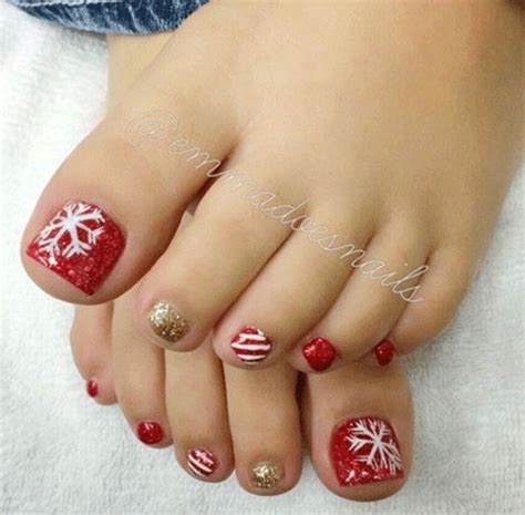 Festive Christmas Pedicure Designs Youll Love Fabulous Nail Art Designs