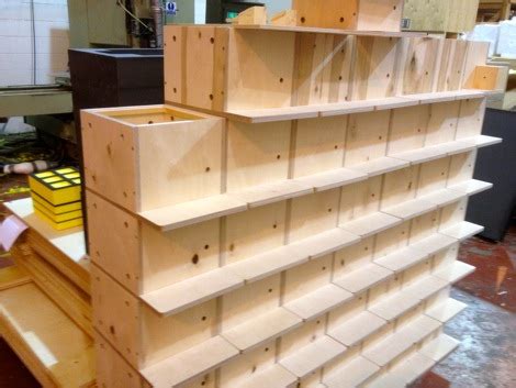 deluxe bumblebee nest box designed    nw england nurturing