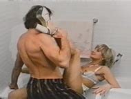 Naked Unknown In Mit Gurke Und Banane