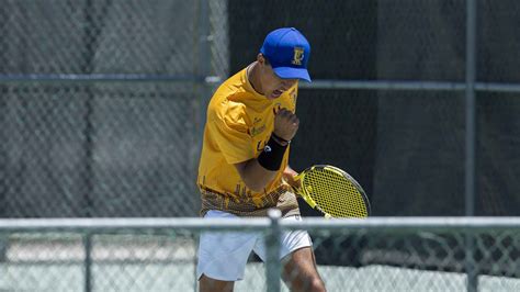 Asegura Medalla En Tenis Para La UANL Vida Universitaria