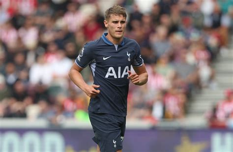 Micky van de Ven insists Tottenham squad love 'sweet guy' Ange ...