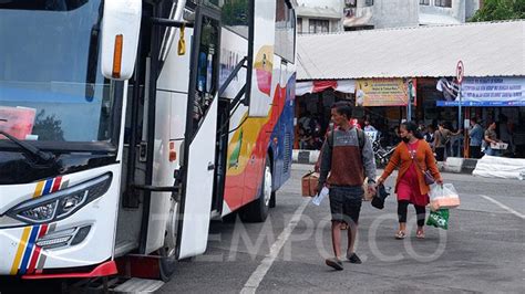 Kepala Terminal Kalideres Wajibkan Penumpang Bus AKAP Sudah Vaksin