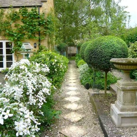 16 Fabulous Garden Path And Walkway Ideas Homespecially French