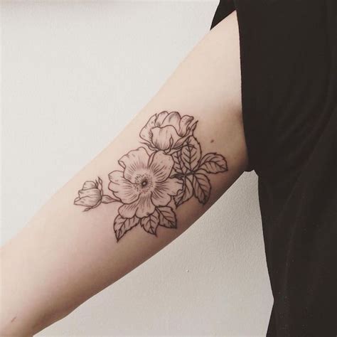 1001 Blumen Tattoo Ideen und Informationen über ihre Bedeutung Blumen