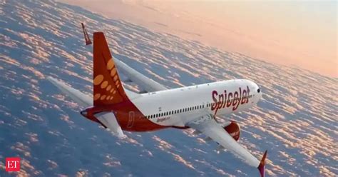 Unruly passengers cause cockpit disruption, Delhi-Mumbai SpiceJet ...