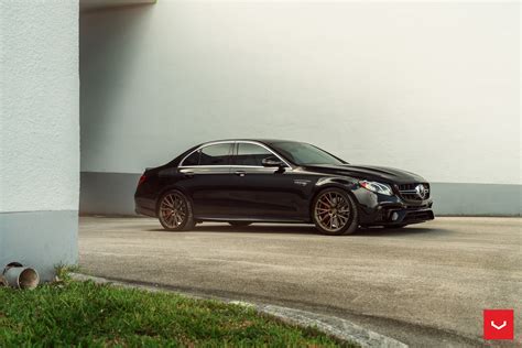 MERCEDES E63S AMG HYBRID FORGED SERIES HF 4T Vossen Wheels