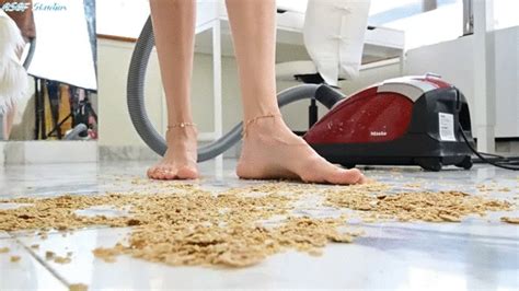 Fast And Slow Annette Is Back To Vacuuming The Floor And Her Big Soles Mpg Amateur Soles