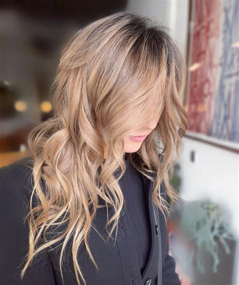 Dark Blonde Hair Ideas To Refresh Your Look Trendy Inspirations Divagaze