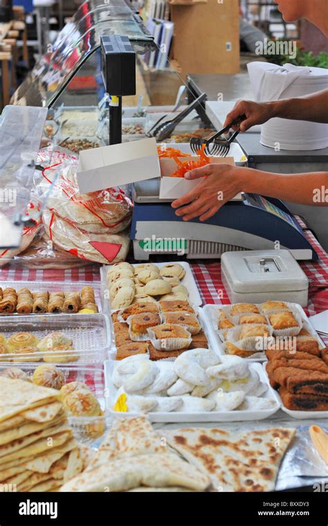 Lebanon food hi-res stock photography and images - Alamy