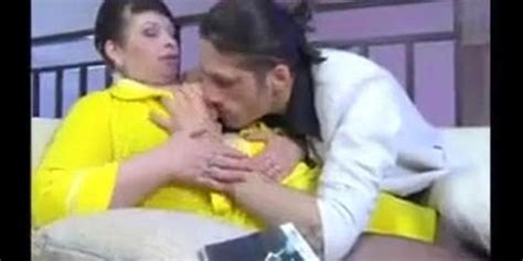 Huge Tits Granny Gives Titsjob Tnaflix