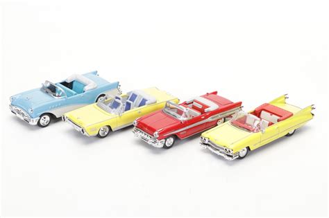 Danbury Mint, Road Legends and More Diecast Metal Classic Cars | EBTH