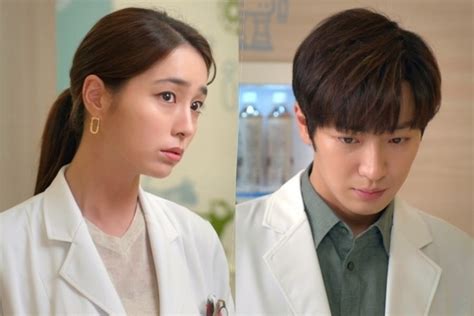 Lee Min Jung Is Flustered By Lee Sang Yeob S Sudden Change In Behavior