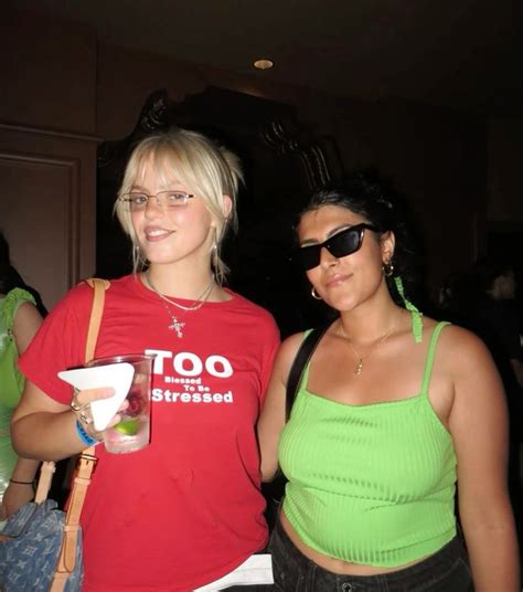 Pin by klarissa ୨ৎ on reneé rapp in Blonde wife Renee Pretty