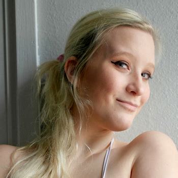 Sarah Shaye Babe Page Watch This Adult Model On Freeones