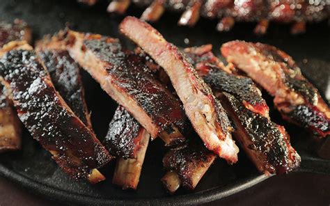 St. Louis Ribs with Vanilla-Brown Sugar Glaze Recipe - Barbecuebible.com 