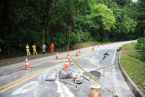 Chuva Volta A Interditar Rodovia Rio Santos Na Regi O De S O Sebasti O