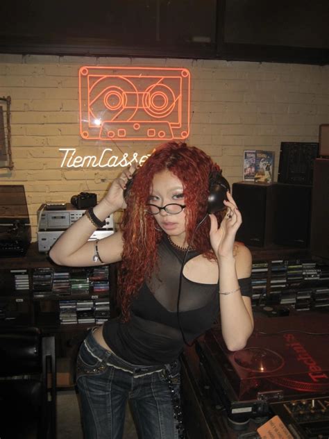 Danh T Nh Hotgirl K So N Ng I Hoa X M T Xinh Da Tr Ng Cu N H N B N G C Hot Kols I