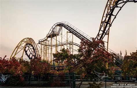 Corkscrew Silverwood Theme Park This One Was Fun Roller Coasters