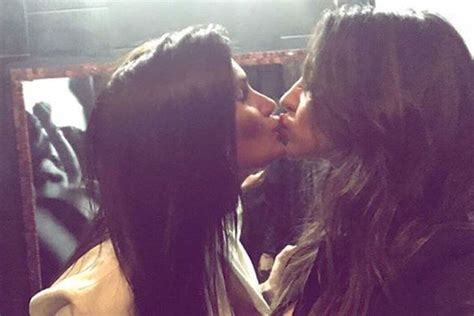 Besos Y Amor Las Fotos De Los Famosos Por El D A Internacional Del Orgullo Gay Infobae
