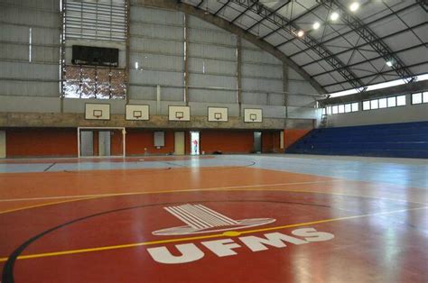 UFMS oferece aulas gratuitas de futebol e futsal para crianças e