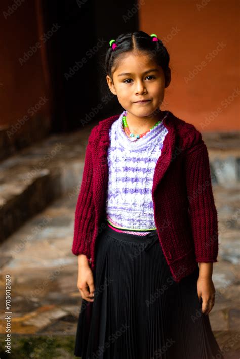 Ra Ces Culturales La Belleza De La Ni Ez Campesina Colores De La