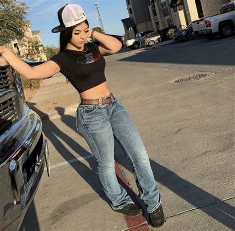 Takuachita Outfit Latina Fashion Outfits Takuachita Outfits Vaquera Outfit