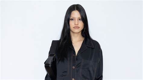 Meet Matty Healys New Girlfriend, Gabbriette Bechtel