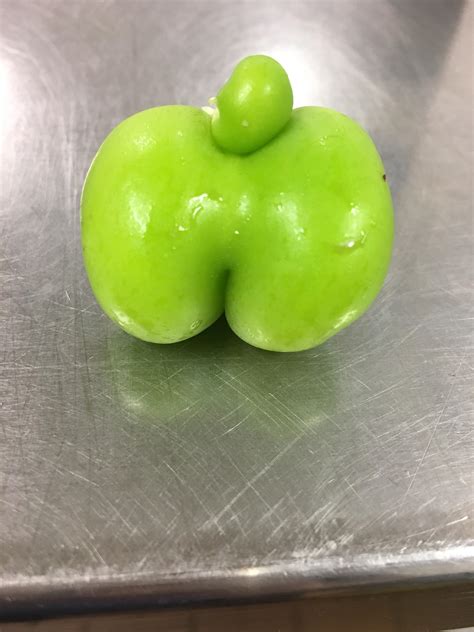 Dat Ass Doe Scrolller