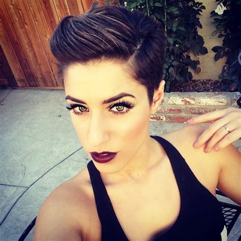 Hot Pixie Babe Cabelo