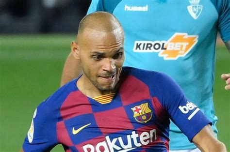 West Ham beating Everton to £18m Barcelona striker Braithwaite, four ...