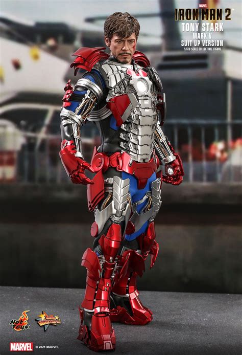 New Iron Man Hot Toys Deluxe Figure Puts Tony Stark In His Mark V Suit