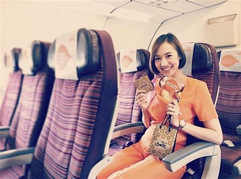 【thailand】 Thai Smile Cabin Crew タイ・スマイル 客室乗務員 【タイ】 Instagram