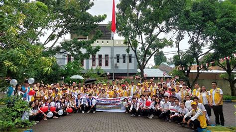 Lions Clubs Distrik A Adakan Upacara Bendera Hut Ke Ri Di Gedung