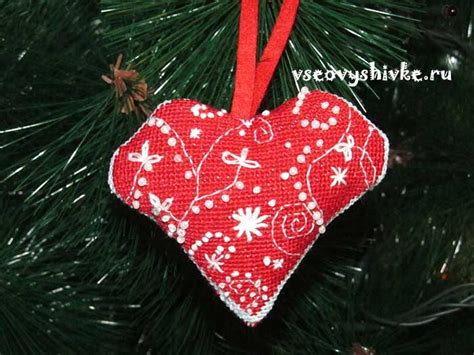 Как вышить сердечко на маске