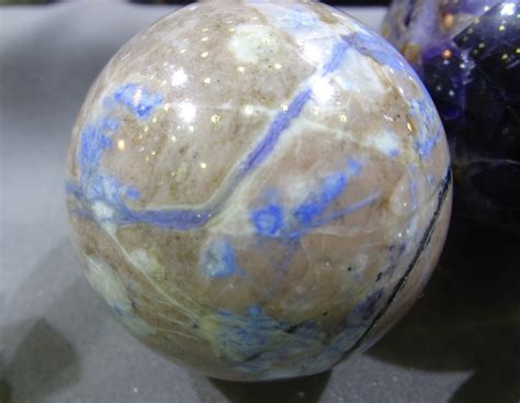 Дюмортьерит_минералогические находки