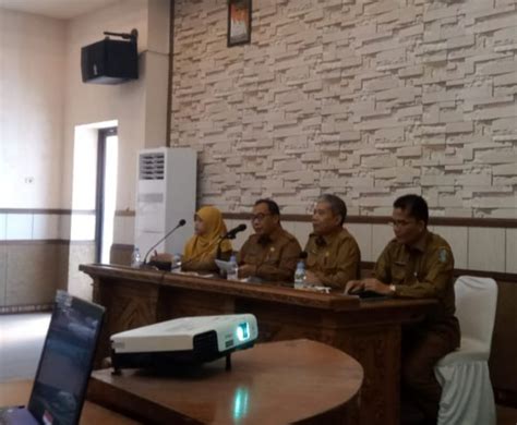 Buka Lomba Kader Kesehatan Remaja Tingkat SMA MA Sekda Gresik Achmad