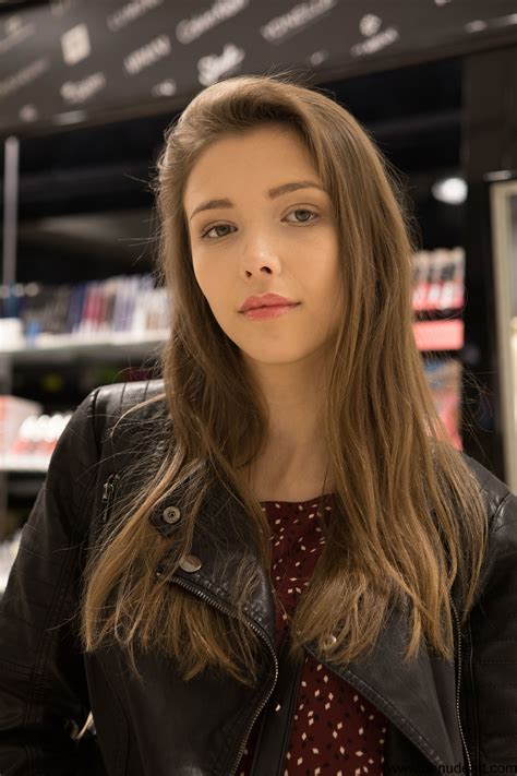 Mila Azul Shopping DenudeArt 82 Porn Pic