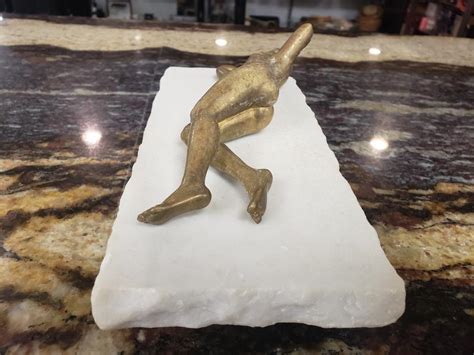 VINTAGE NUDE NAKED LAYING FEMALE BRONZE SCULPTURE MARBLE BASE X Very Good Buya