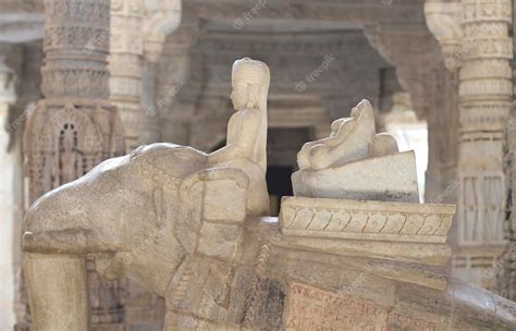 Premium Photo | Ranakpur temple