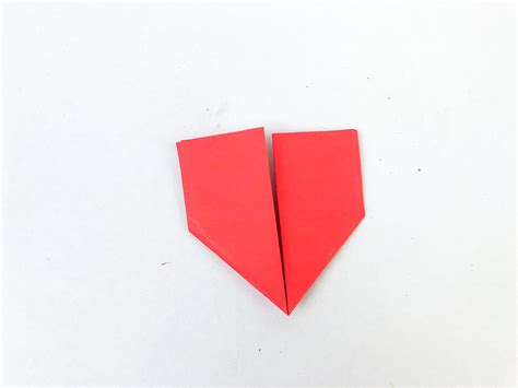 How to Make an Easy Origami Heart Bookmark for Valentine's Day